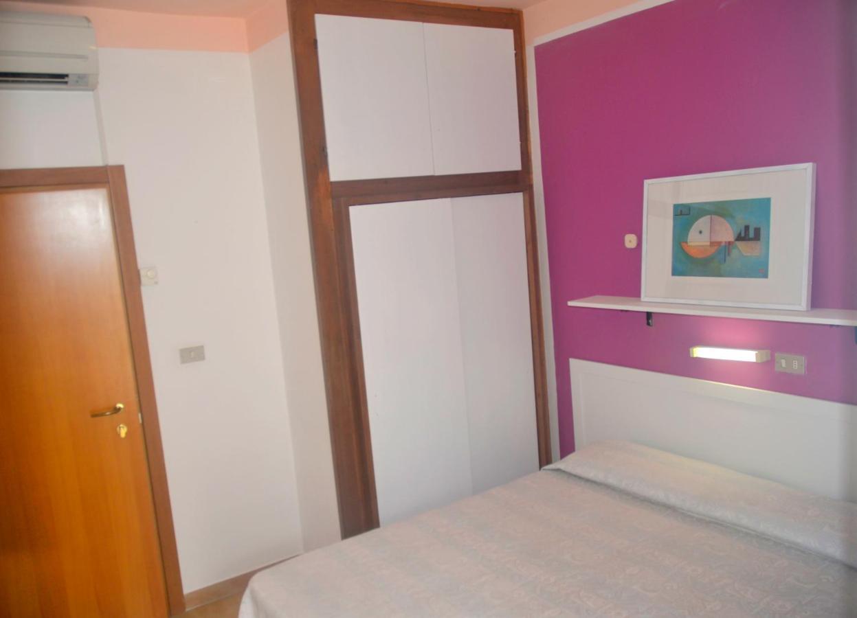 Hotel Zenith ริมินี ภายนอก รูปภาพ